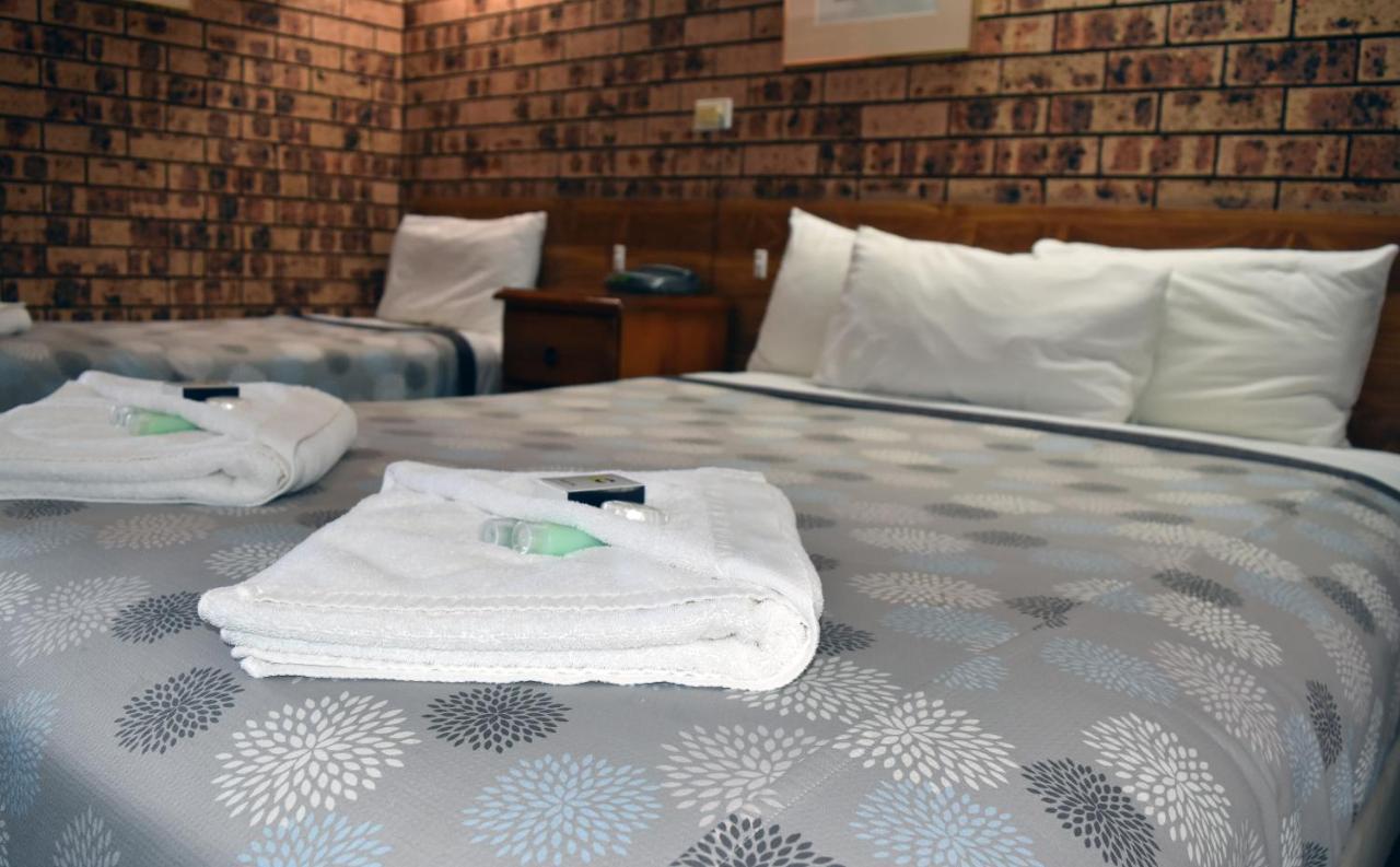 Ten Dollar Town Motel Gulgong Dış mekan fotoğraf