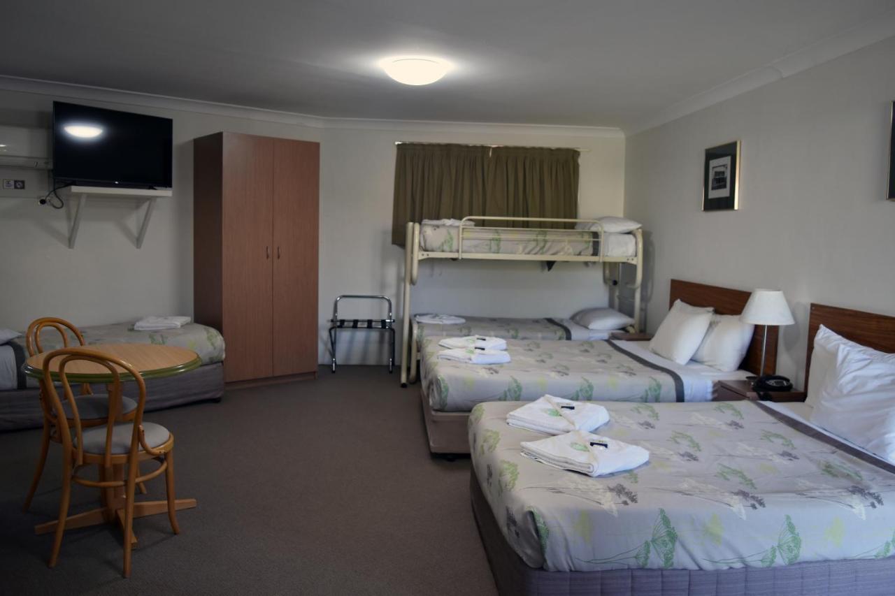 Ten Dollar Town Motel Gulgong Dış mekan fotoğraf
