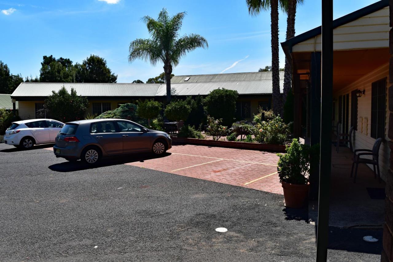 Ten Dollar Town Motel Gulgong Dış mekan fotoğraf